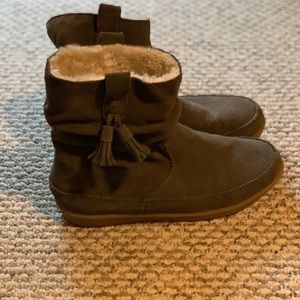 Cute American eagle fall/winter boots